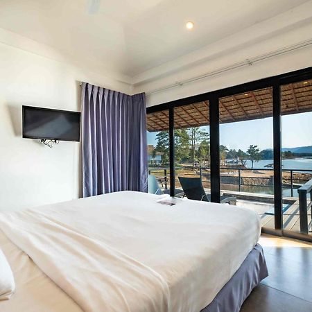 The Sanctuary Nam Ngum Beach Resort Vang Vieng Esterno foto